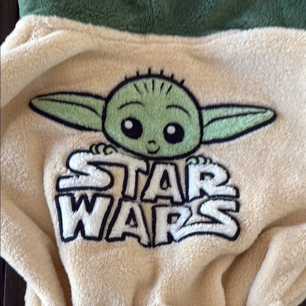 Baby Gap Star Wars Gender Neutral Adorable Baby Yoda Grogu Tan Fleece Robe!